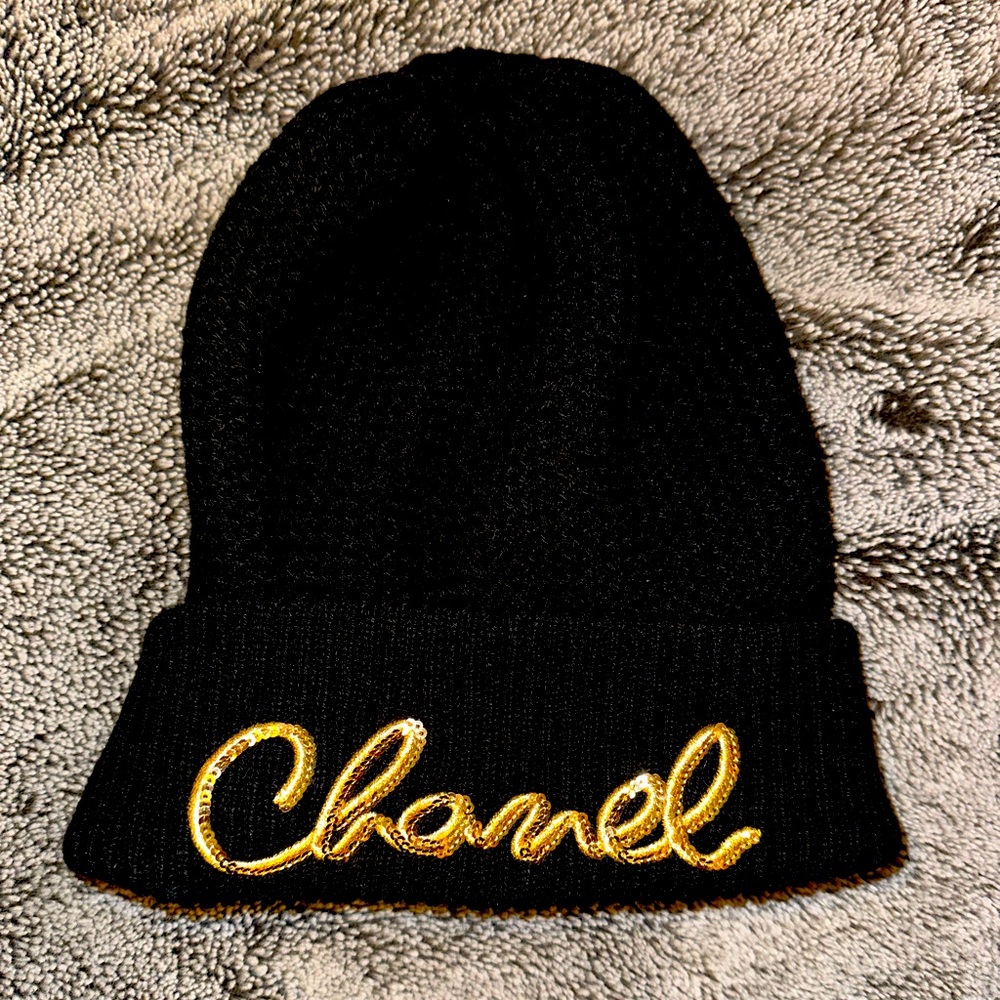 NWT Chanel Black beanie hat with gold sequins